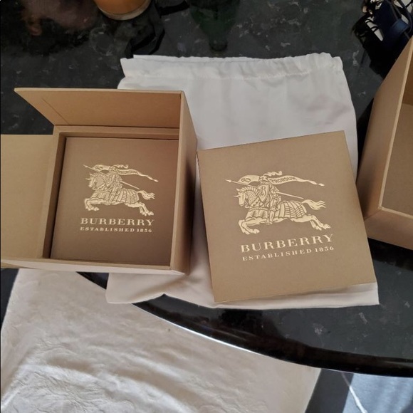 Burberry watch - Picture 8 of 8